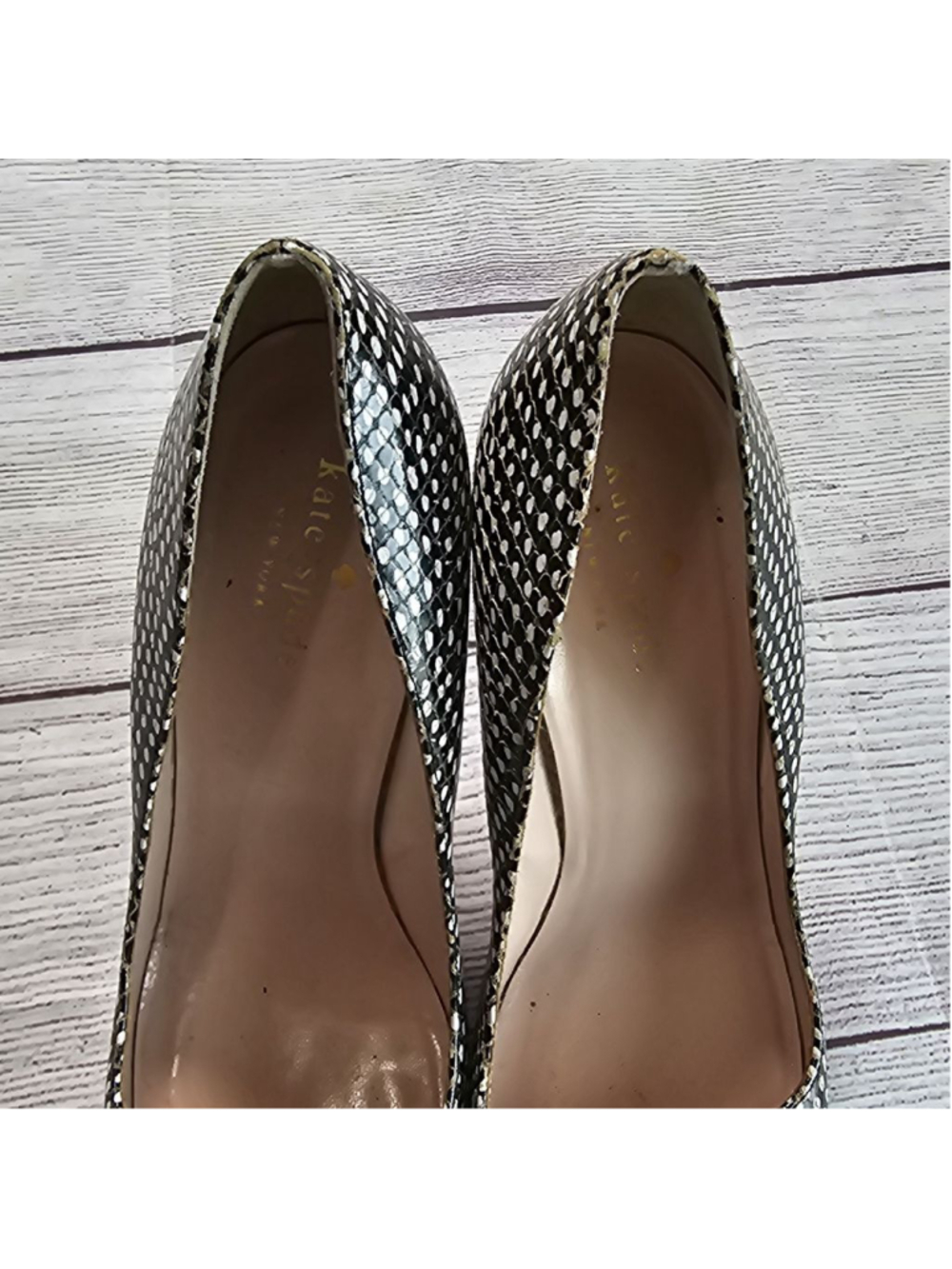 Kate Spade sz 7 black/white with red high heeled, pointed toe pumps - Picture 4 of 10
